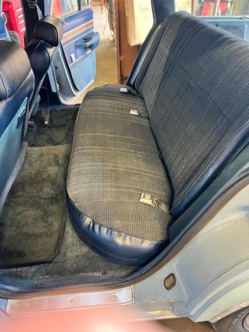 Ford Crown Victoria image 4
