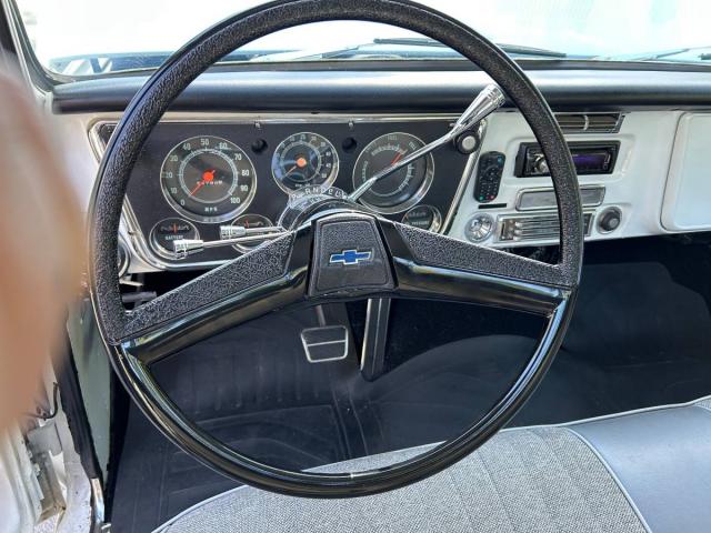 Chevrolet C10 image 3
