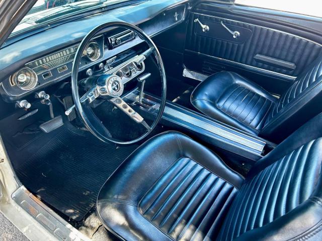 Ford Mustang image 6