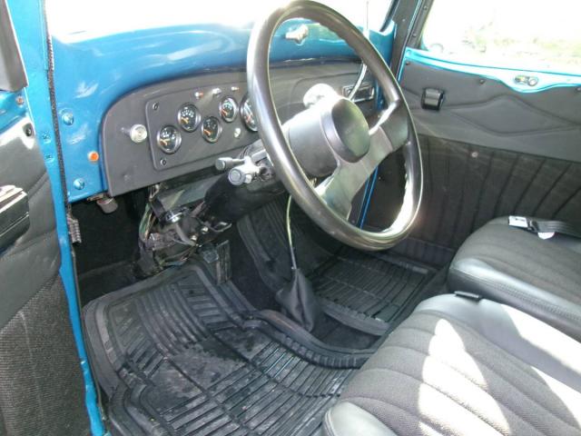Chevrolet Suburban image 1