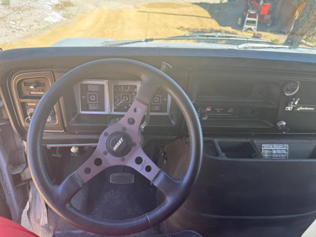 Ford E350 Van image 6