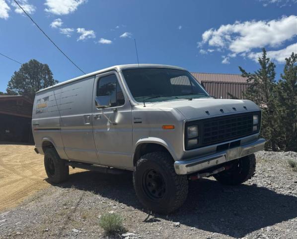 Ford E350 Van image 2