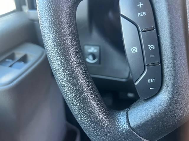 Chevrolet Express image 7