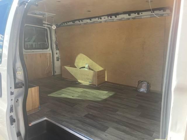 Chevrolet Express image 5