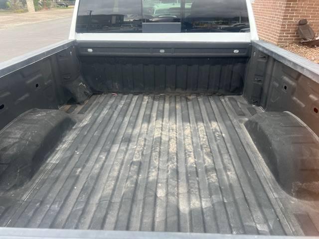 Chevrolet Silverado 2500hd image 9