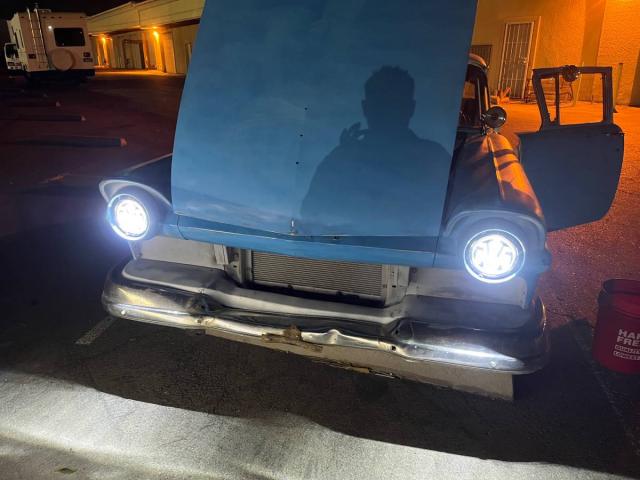 Ford Custom image 1