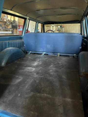Chevrolet Suburban C10 image 3
