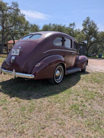 Ford Sedan image 3