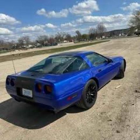Chevrolet Corvette image 3