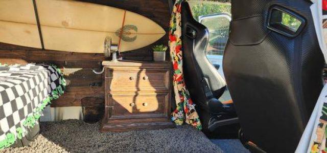 Ford E150 Cargo Van image 9