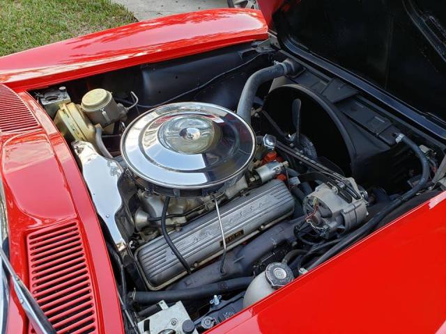 Chevrolet Corvette Convertible image 3