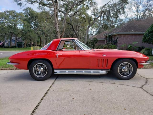 Chevrolet Corvette Convertible image 7