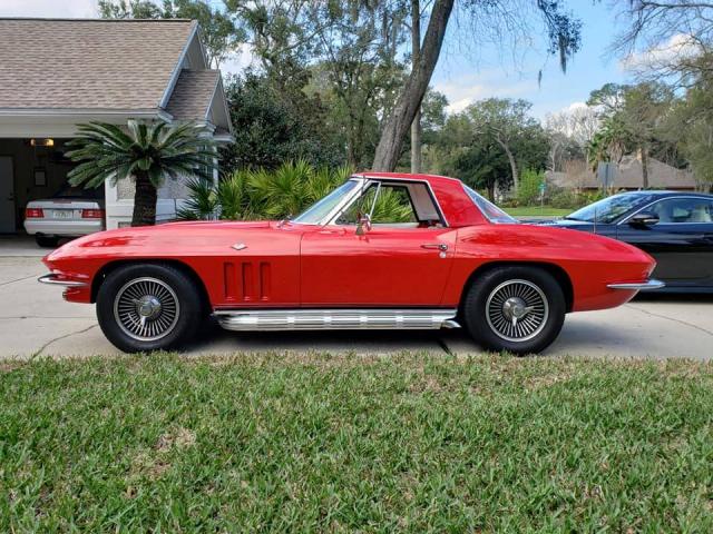 Chevrolet Corvette Convertible image 1