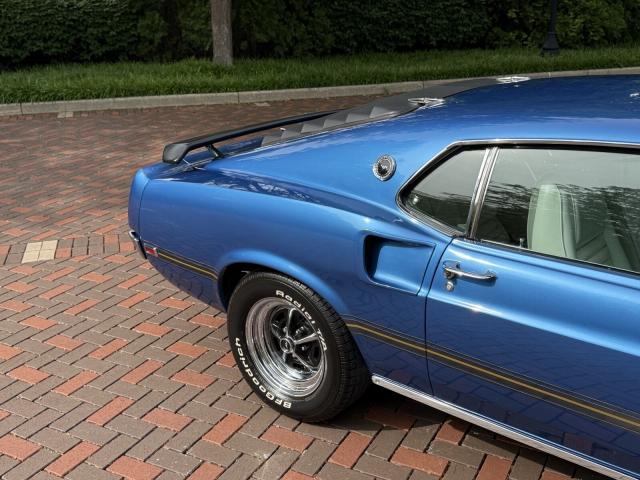 Ford Mustang image 9
