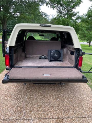 Ford Bronco image 9