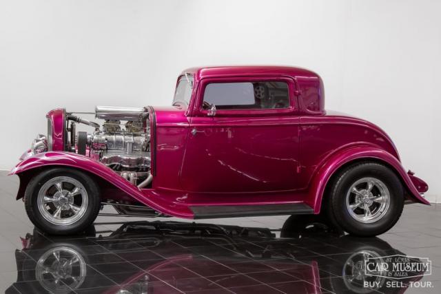 Ford 3-Window Custom image 1