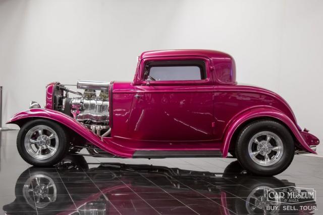 Ford 3-Window Custom image 5