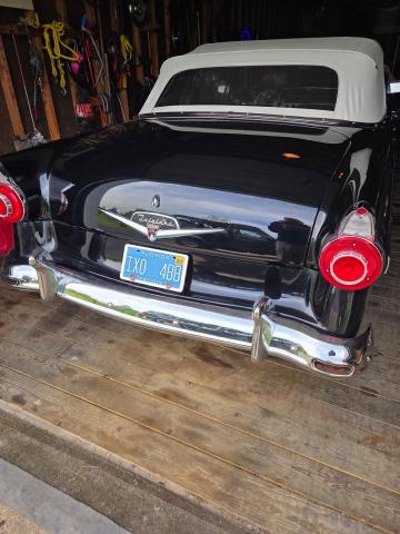 Ford Fairlane image 3