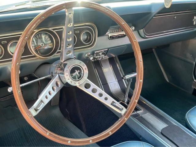 Ford Mustang image 6