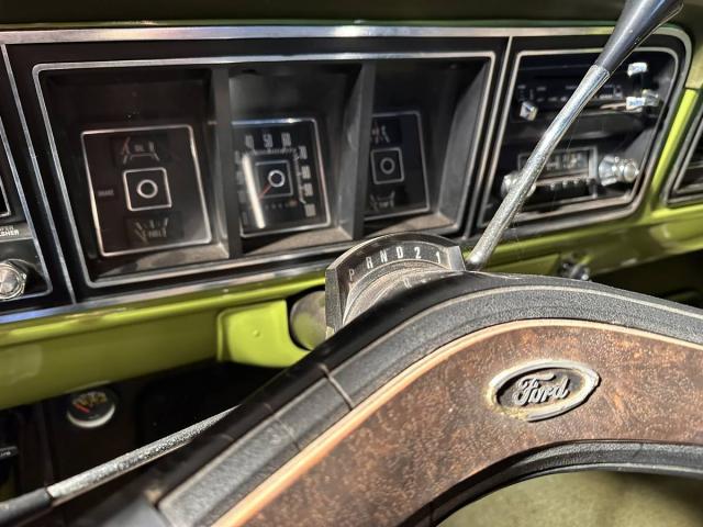 Ford F250 Camper Special image 2