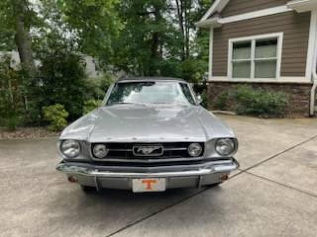 Ford Mustang image 8