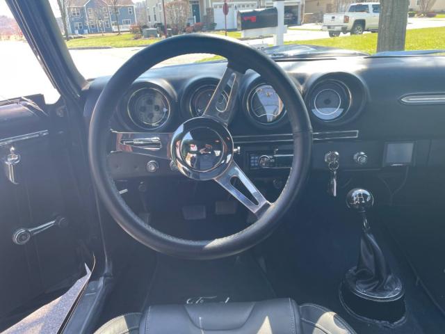 Ford Fairlane image 3