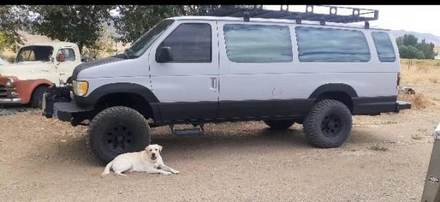 Ford E350 Van image 3