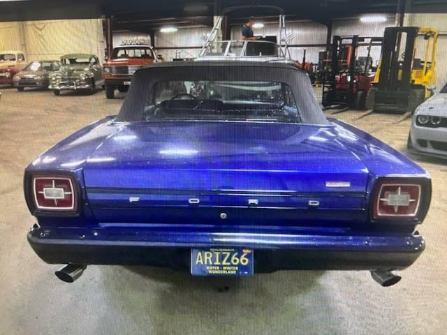 Ford Galaxie 500 Convertible image 2
