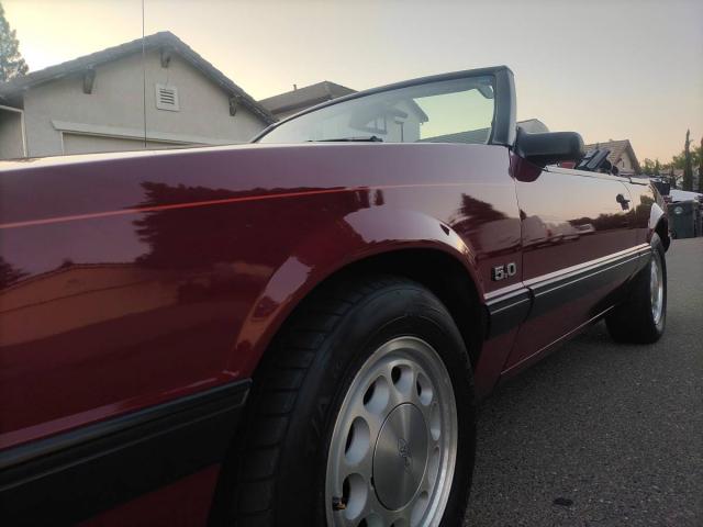 Ford Mustang Convertible image 2