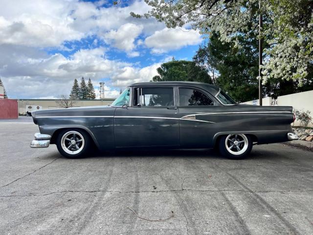 Ford Fairlane Customline image 3