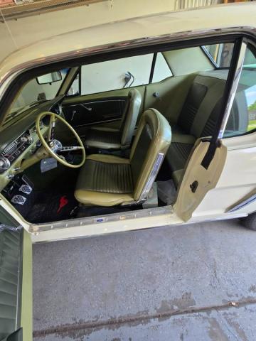 Ford Mustang image 8