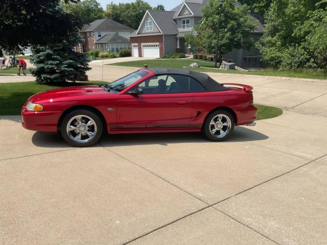 Ford Mustang Gt image 1