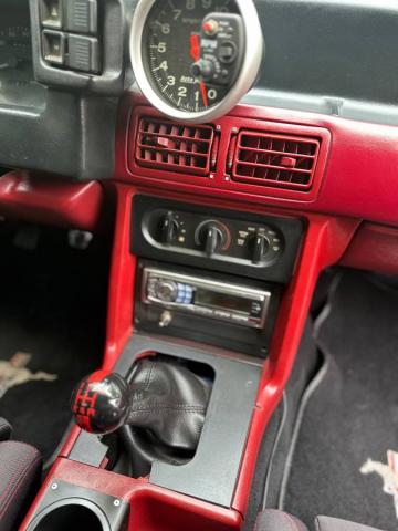 Ford Mustang Convertible image 2