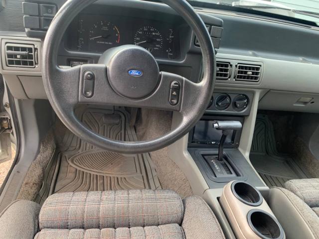Ford Mustang image 6