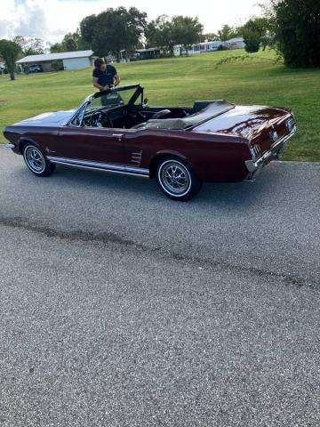 Ford Mustang Convertible image 8