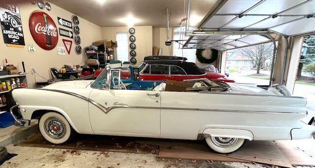 Ford Fairlane image 1