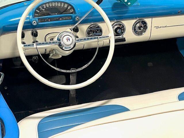 Ford Fairlane image 5