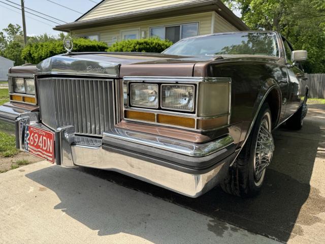 Cadillac Seville image 9