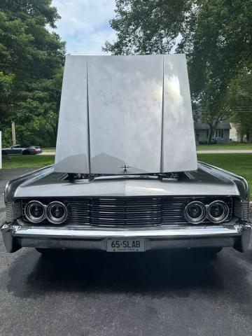 Lincoln Continental image 4