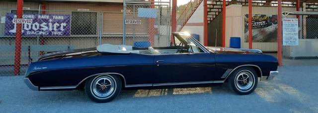 Buick Skylark Convertible image 1