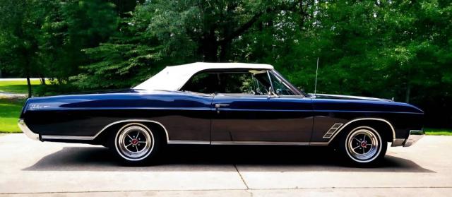 Buick Skylark Convertible image 8