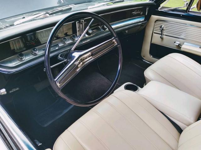 Buick Skylark Convertible image 4
