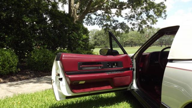 Buick Reatta image 3