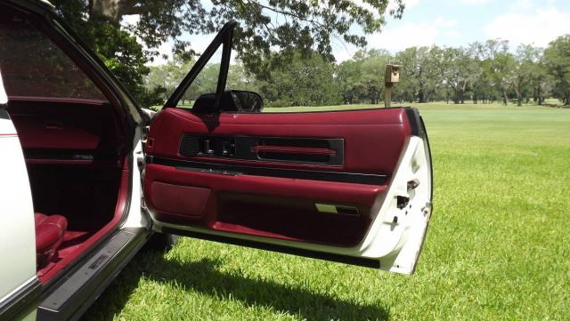 Buick Reatta image 6