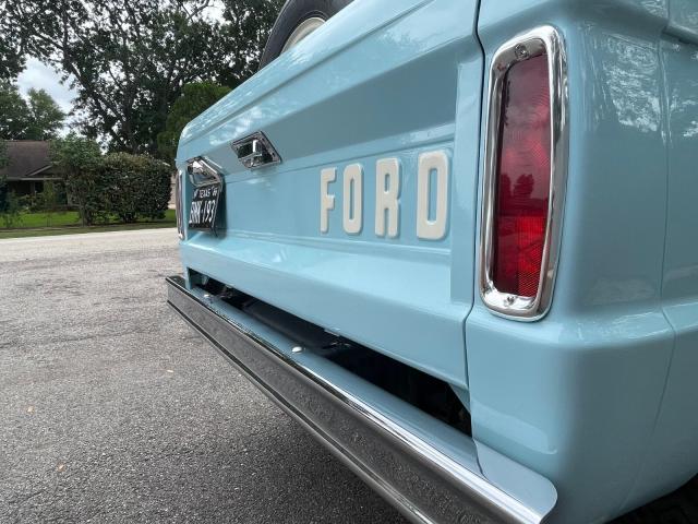 Ford Bronco image 9