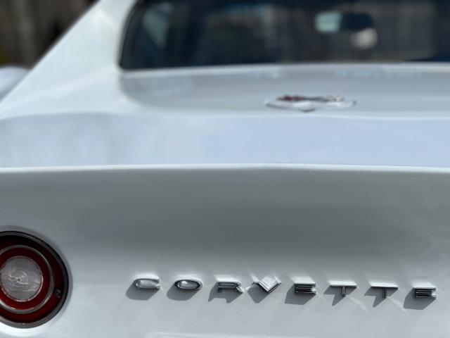 Chevrolet Corvette image 9