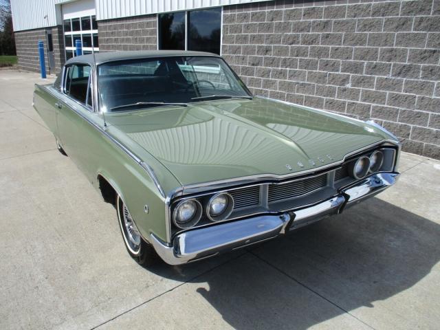 Dodge Polara Hardtop Coupe image 4