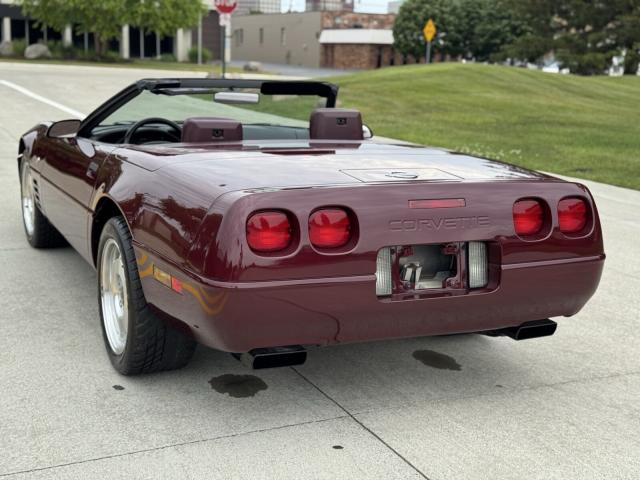 Chevrolet Corvette image 9