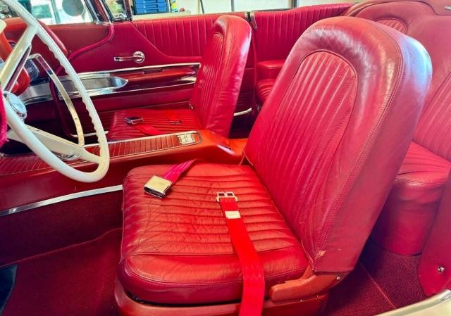 Ford Thunderbird image 8