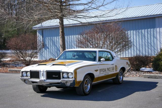 Oldsmobile Cutlass Hurst/olds image 1